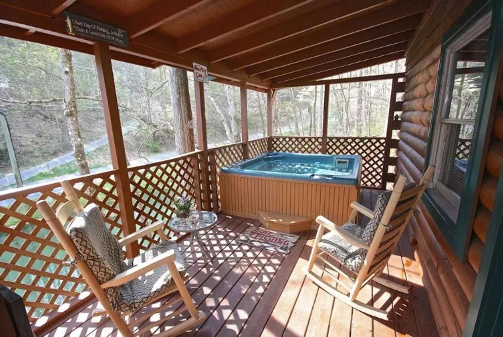 The Fishing Hole Cabin - Sage Vacations Гатлинбург Экстерьер фото
